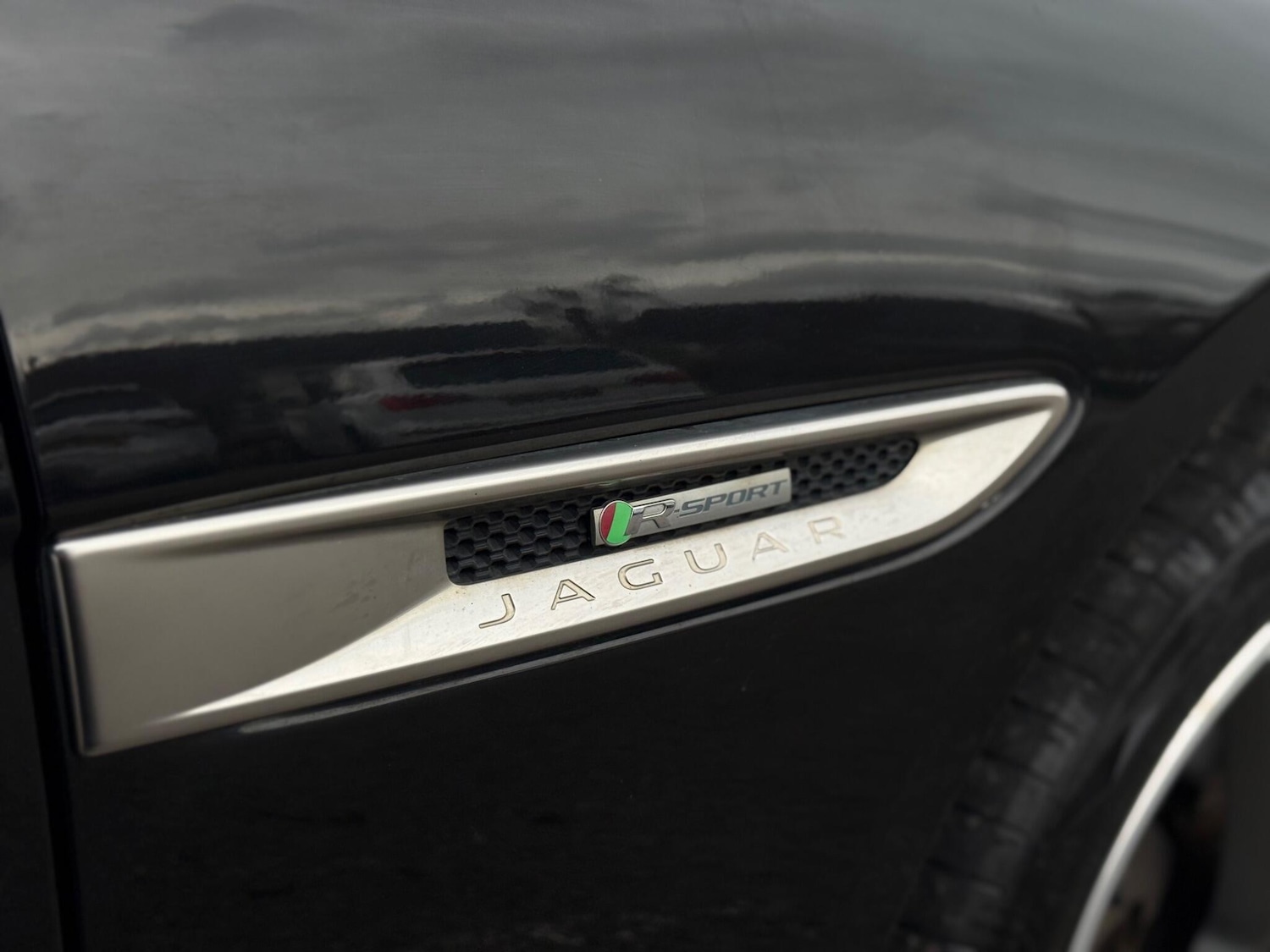 Used Jaguar XE for sale - 77684210: Photo 25