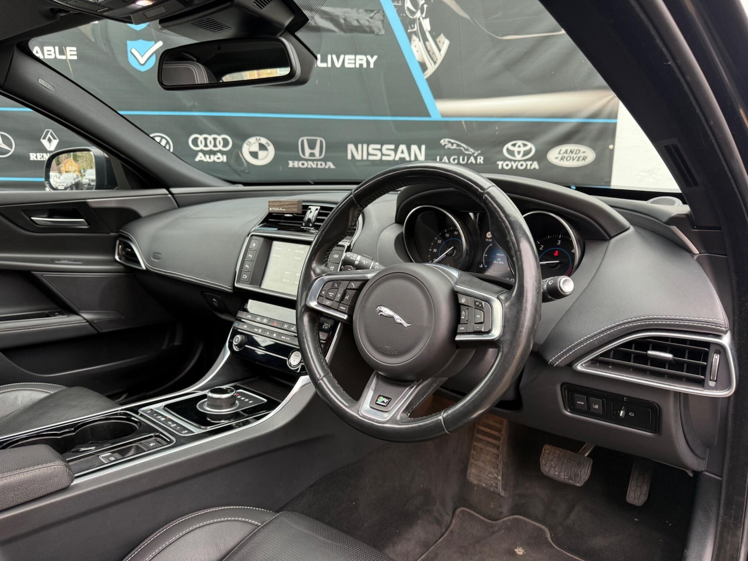 Used Jaguar XE for sale - 77684210: Photo 38