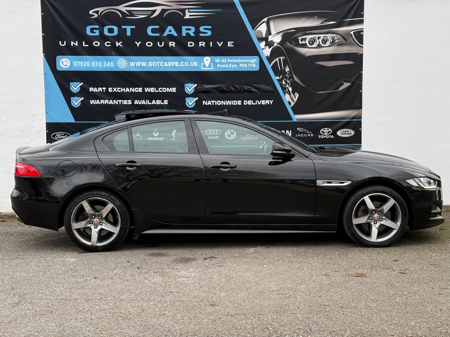 Used Jaguar XE for sale - 77684210: Photo 4