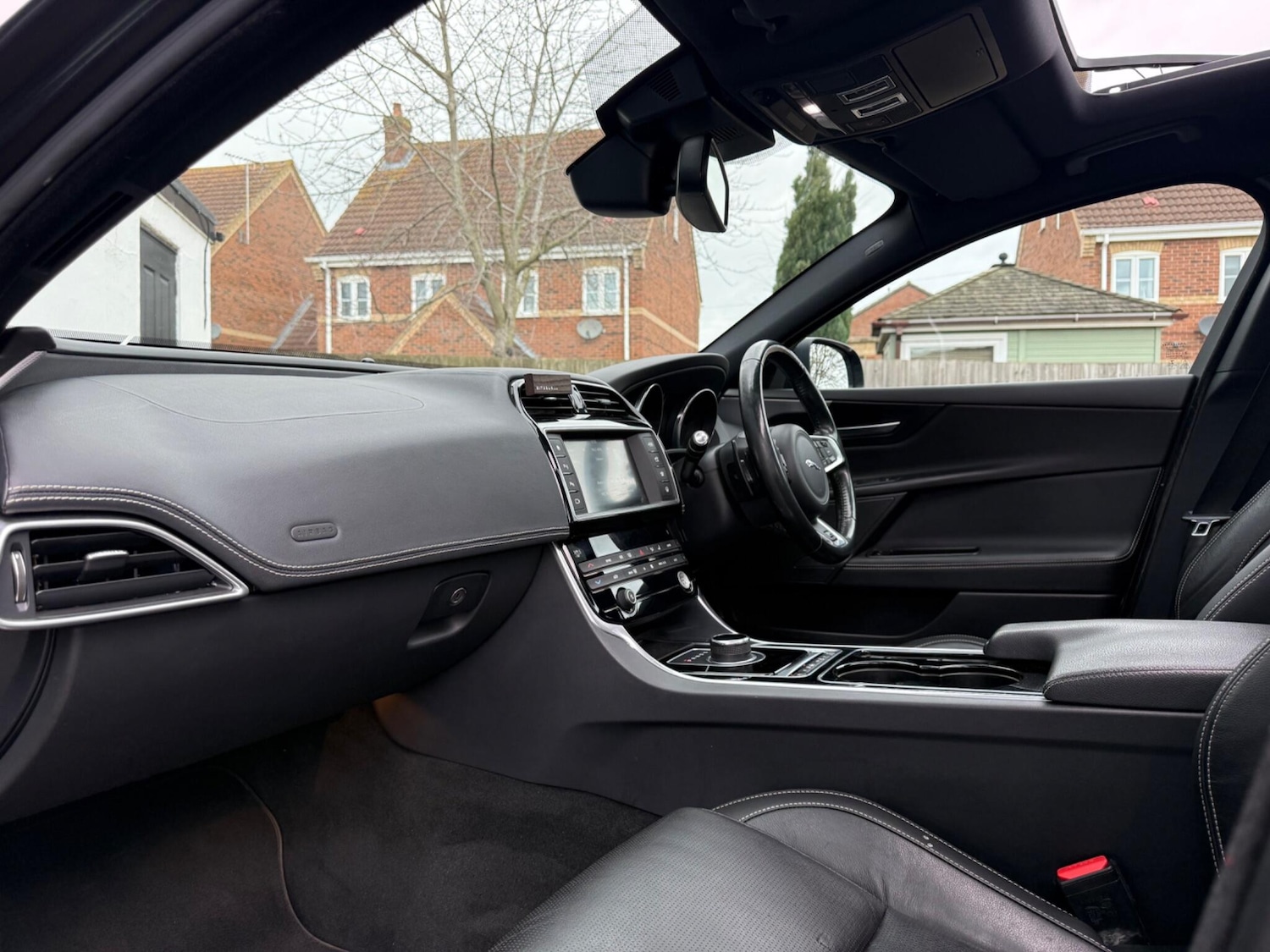 Used Jaguar XE for sale - 77684210: Photo 46