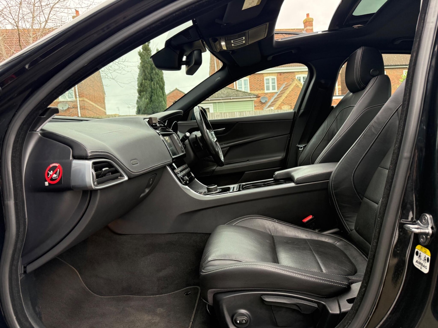 Used Jaguar XE for sale - 77684210: Photo 47