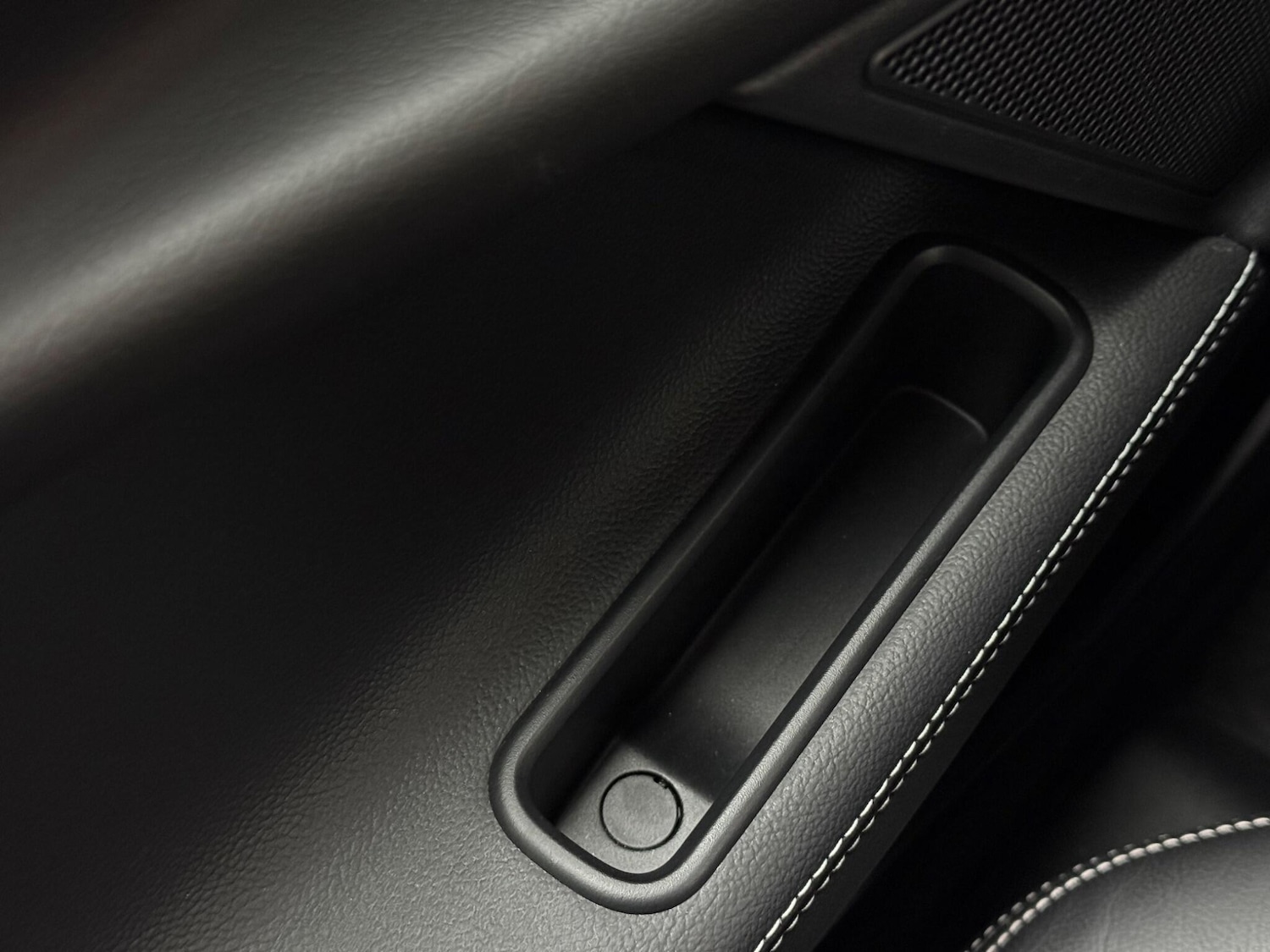 Used Jaguar XE for sale - 77684210: Photo 56