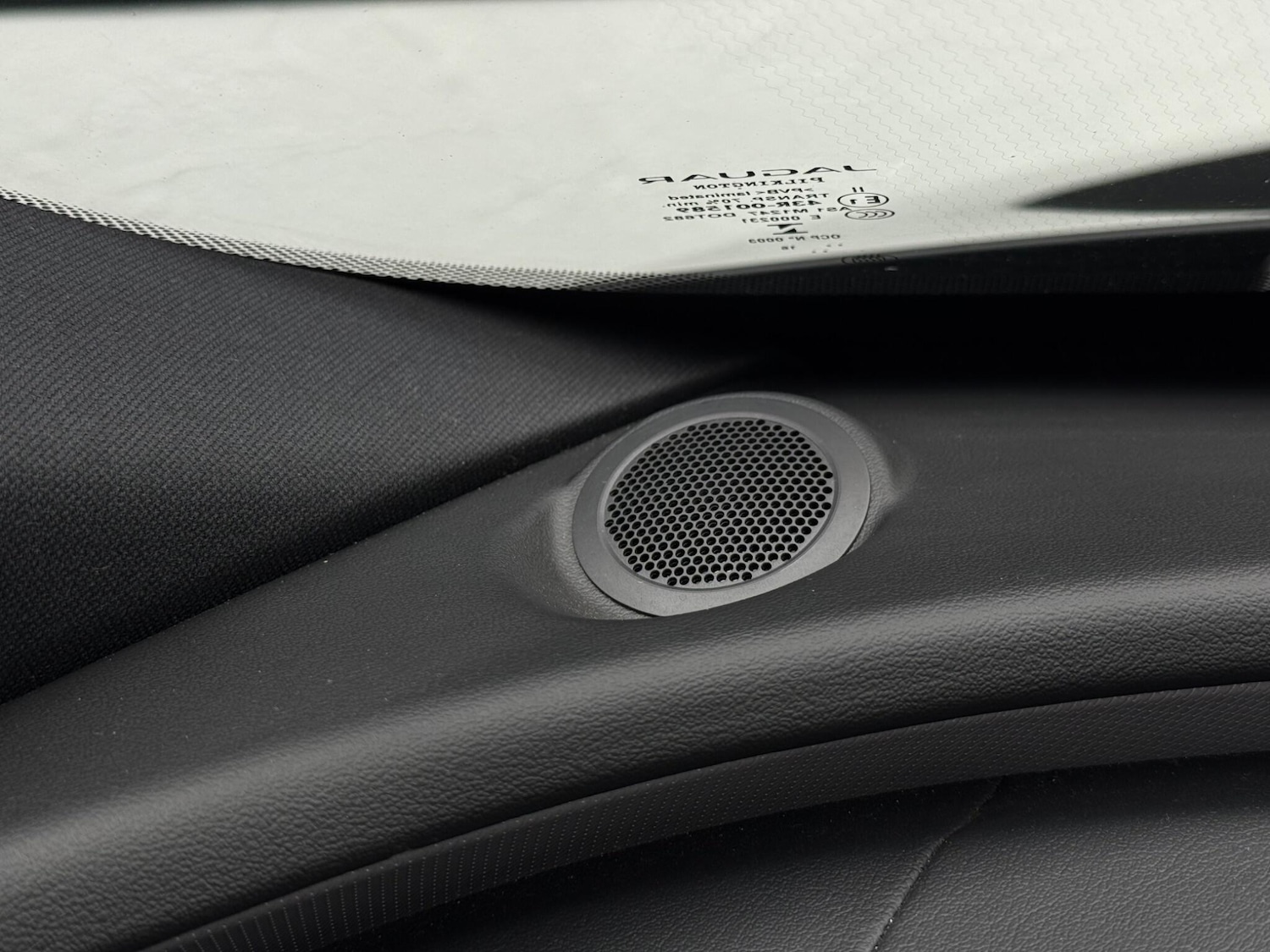 Used Jaguar XE for sale - 77684210: Photo 67