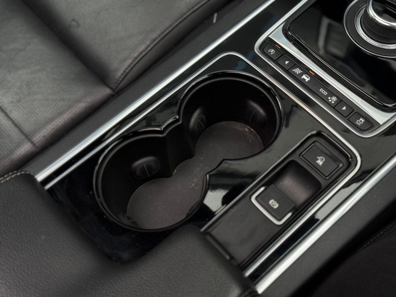 Used Jaguar XE for sale - 77684210: Photo 71