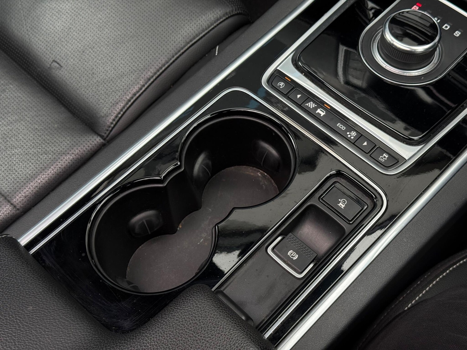 Used Jaguar XE for sale - 77684210: Photo 72