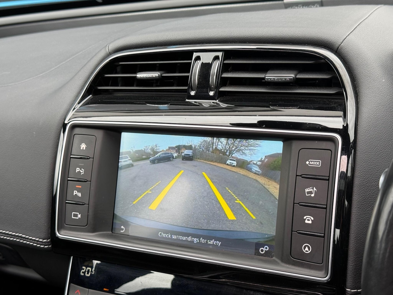 Used Jaguar XE for sale - 77684210: Photo 76