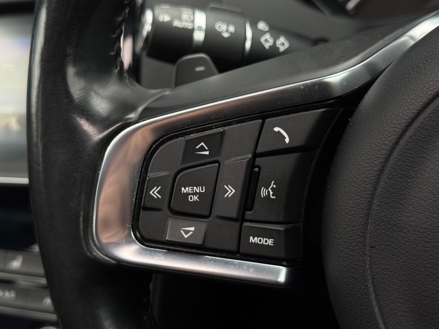 Used Jaguar XE for sale - 77684210: Photo 83