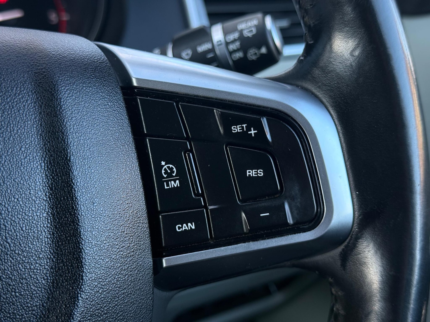 Used Land Rover Discovery Sport 2016 for sale - 77163271: Photo 64