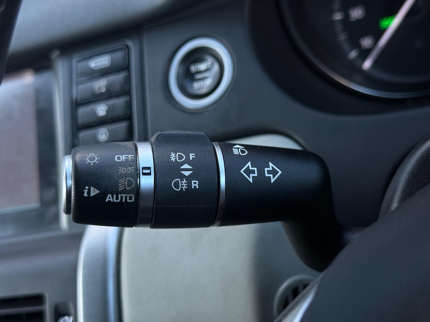 Used Land Rover Discovery Sport 2016 for sale - 77163271: Photo 65