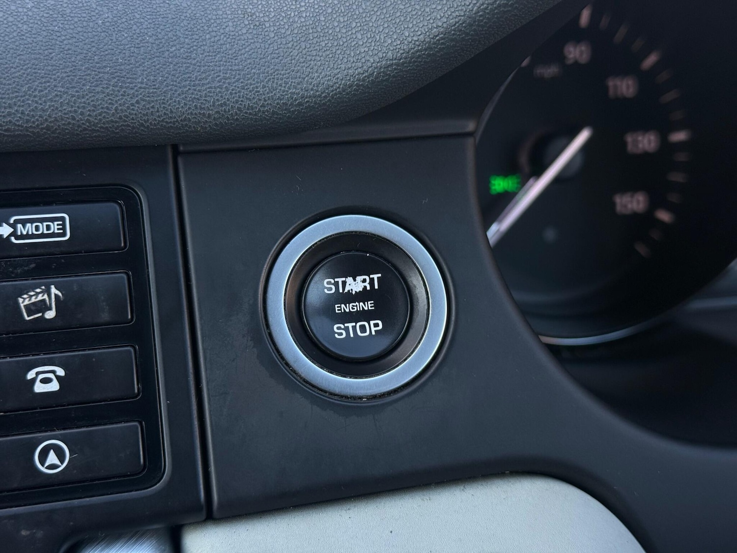 Used Land Rover Discovery Sport 2016 for sale - 77163271: Photo 67