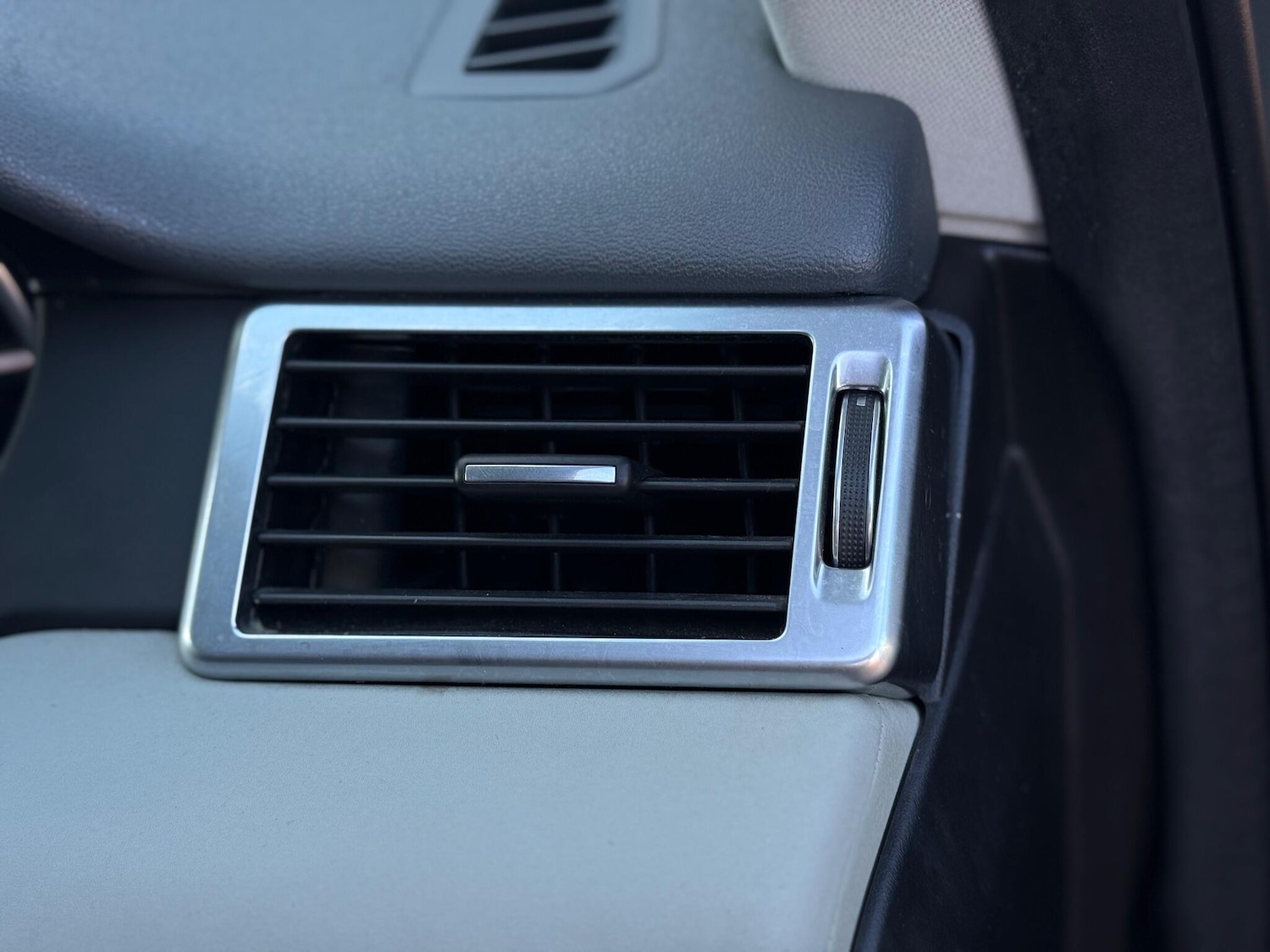 Used Land Rover Discovery Sport 2016 for sale - 77163271: Photo 68