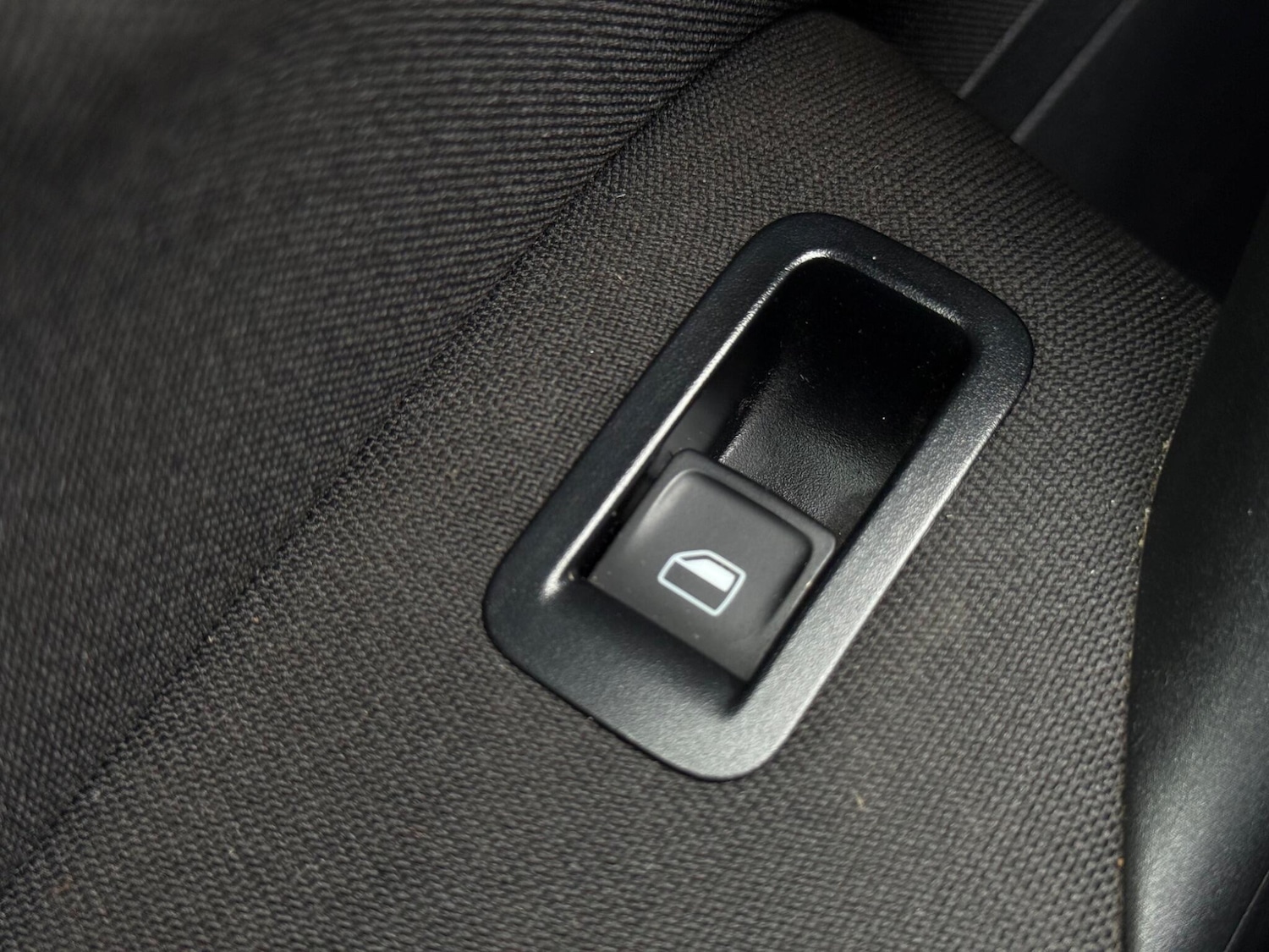 Used Volkswagen Polo 2016 for sale - 77982358: Photo 69