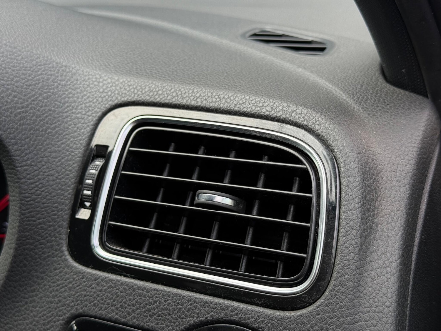 Used Volkswagen Polo 2016 for sale - 77982358: Photo 77