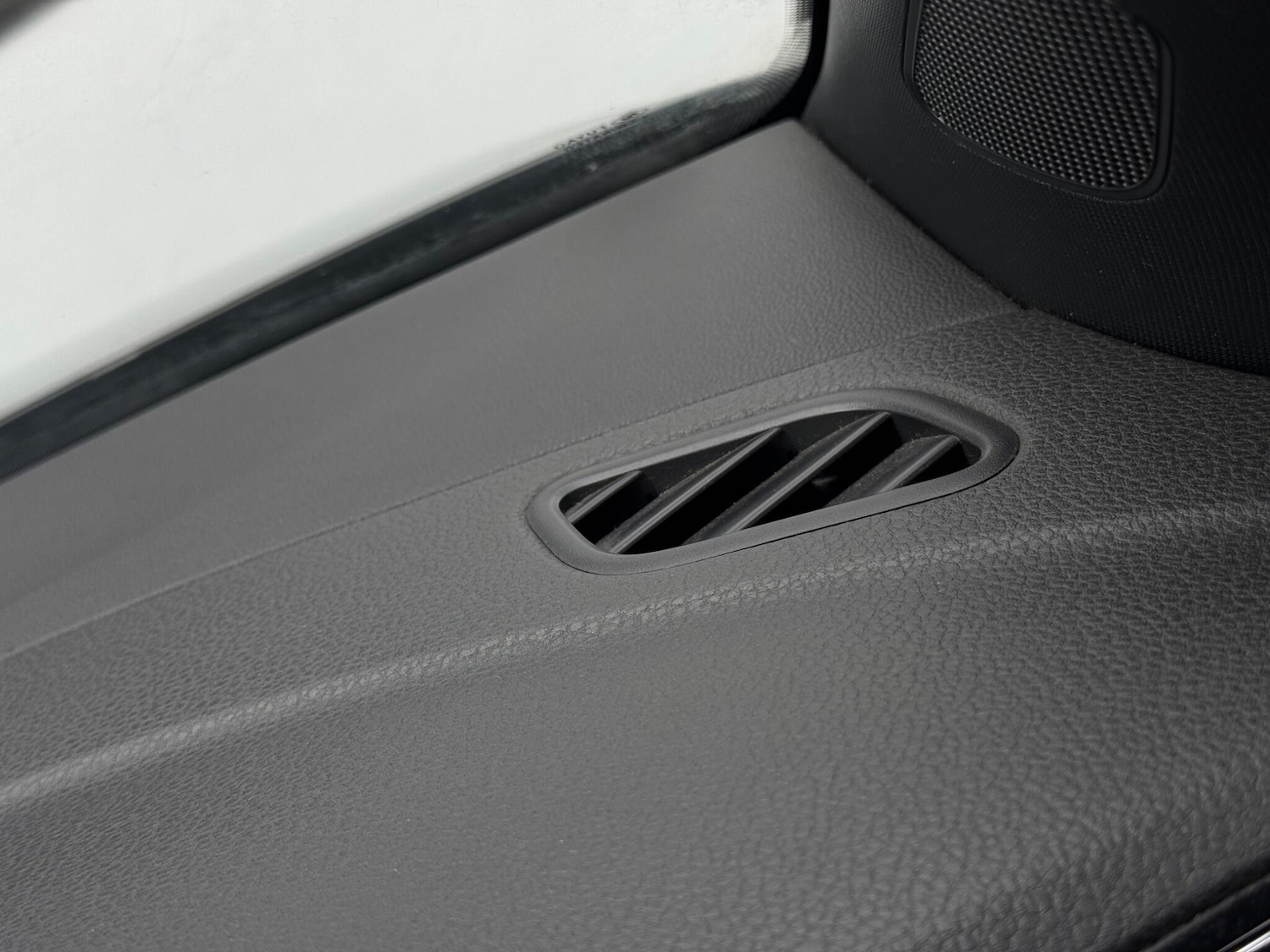 Used Volkswagen Polo 2016 for sale - 77982358: Photo 78