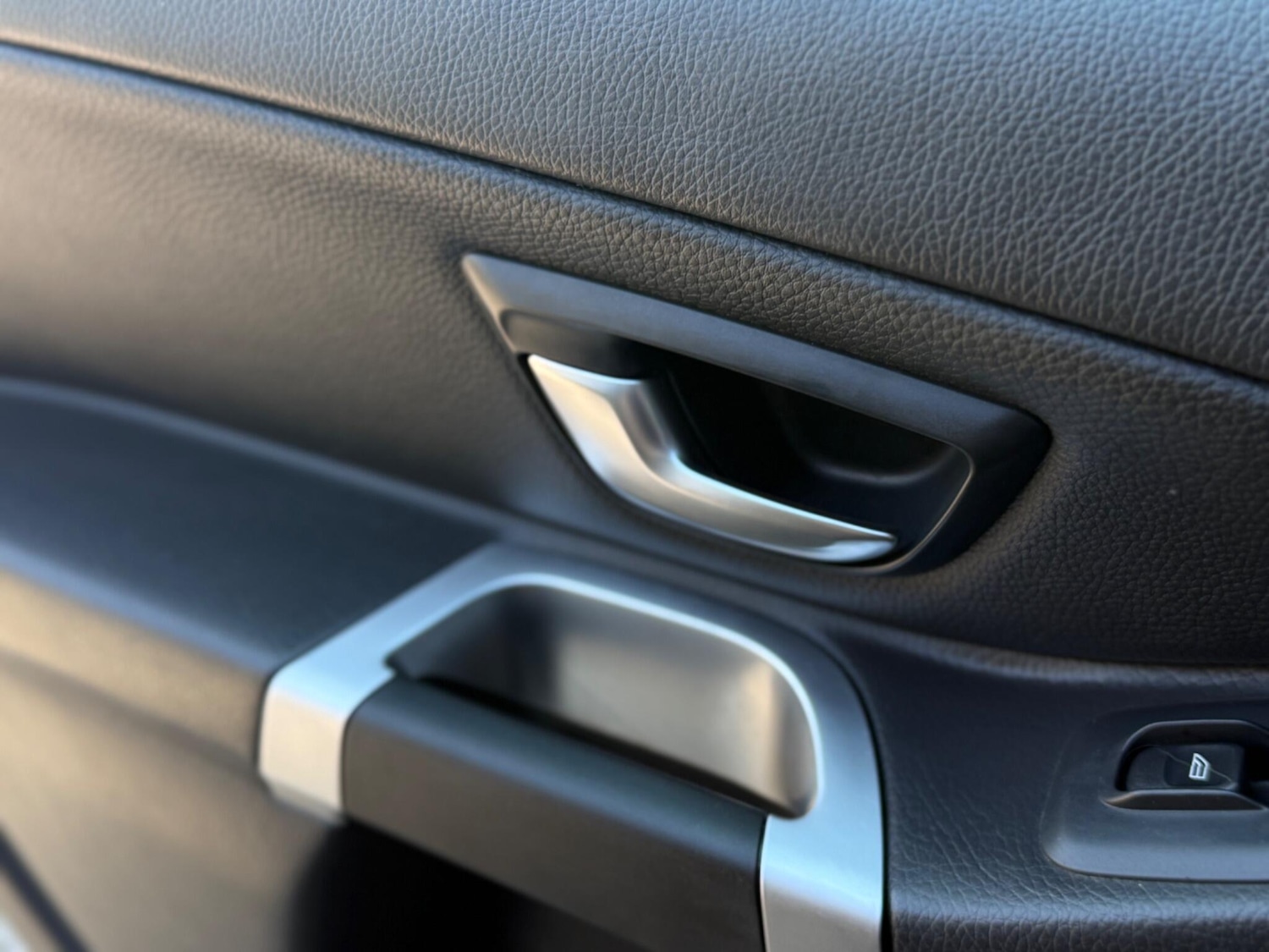 Used Volvo XC90 2014 for sale - 77957650: Photo 61