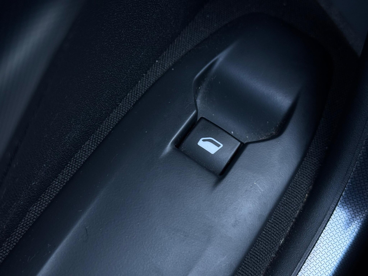 Used Peugeot 2008 2016 for sale - 77852757: Photo 69