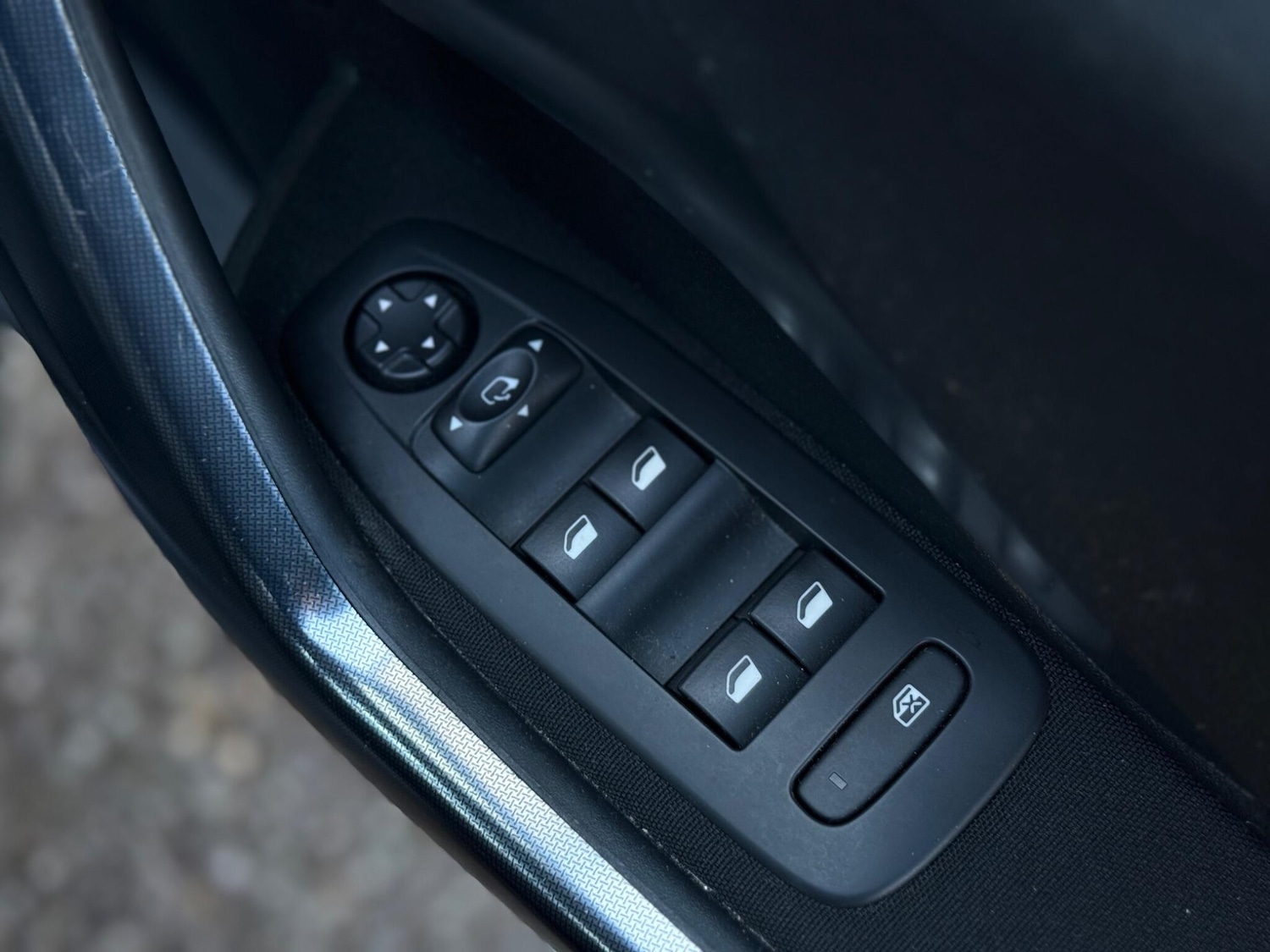 Used Peugeot 2008 2016 for sale - 77852757: Photo 70