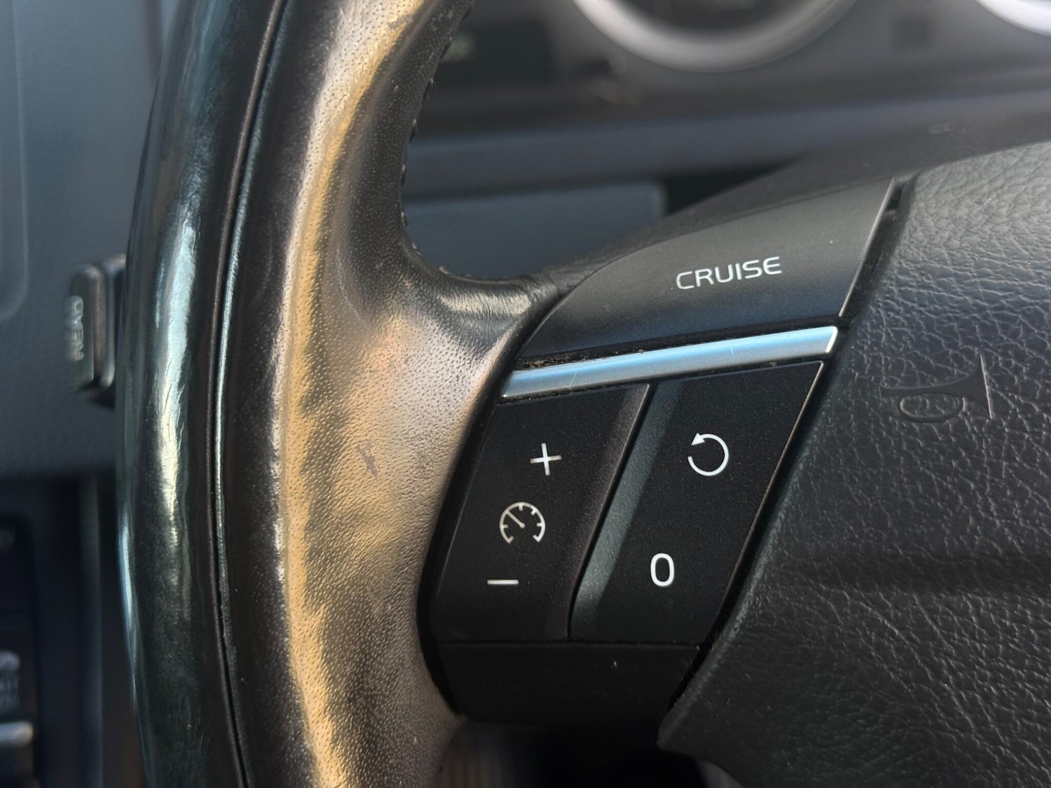 Used Volvo XC90 2014 for sale - 76995090: Photo 44