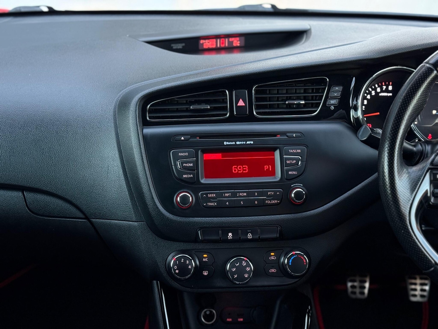 Used Kia Pro Ceed 2013 for sale - 76996894: Photo 37