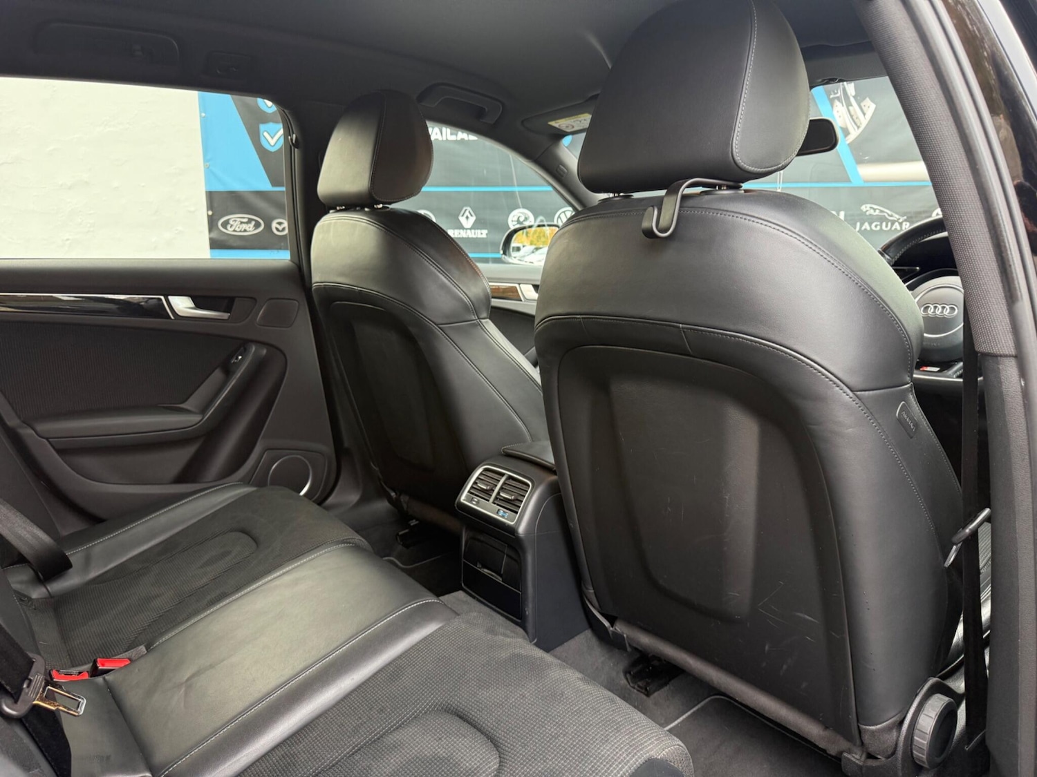 Used Audi A4 Avant 2015 for sale - 76424857: Photo 19