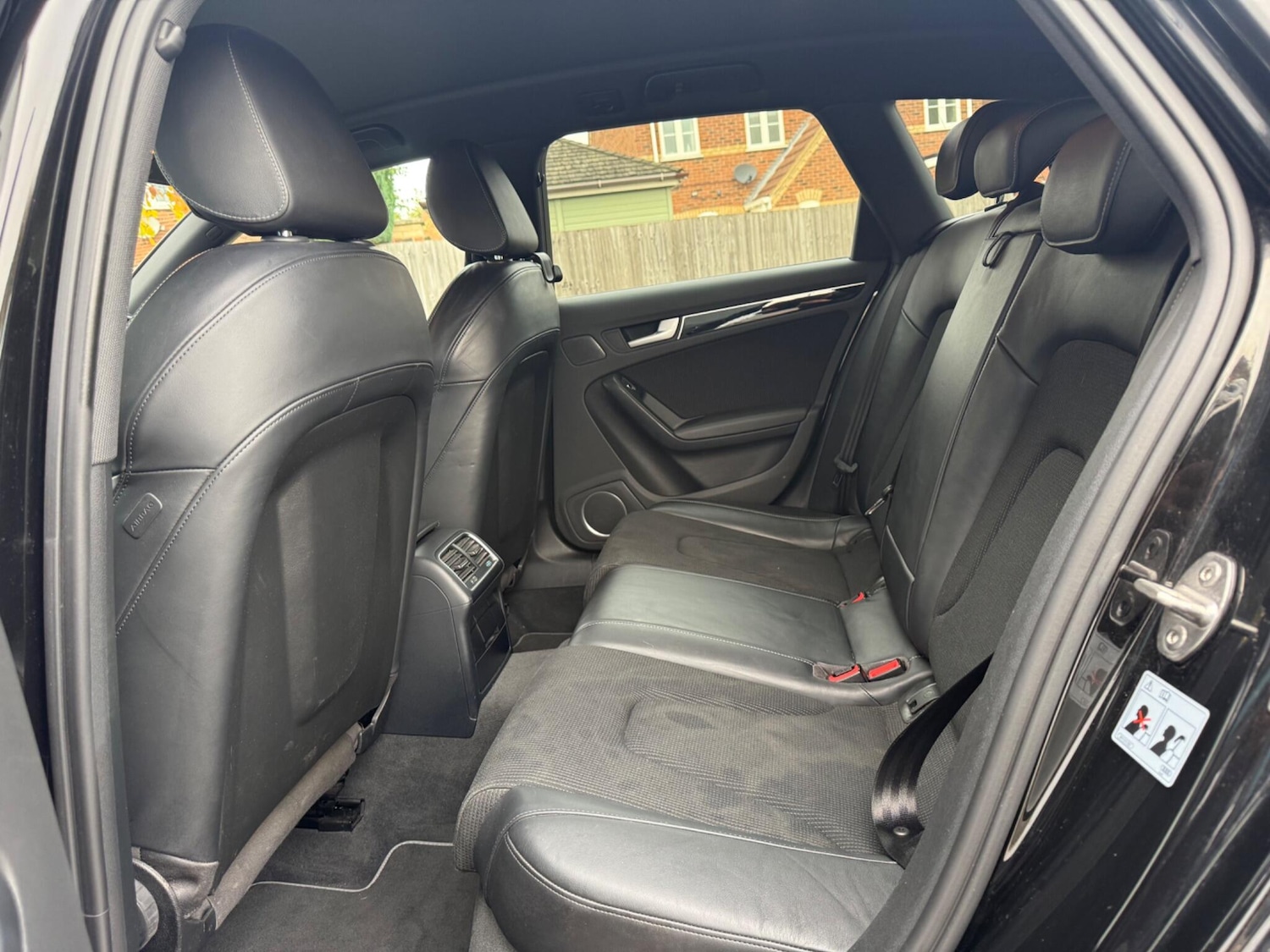 Used Audi A4 Avant 2015 for sale - 76424857: Photo 24