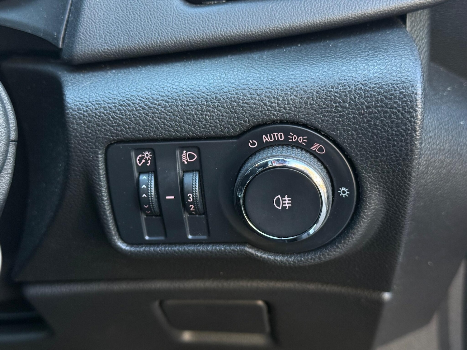 Used Vauxhall Astra GTC 2015 for sale - 77637577: Photo 71