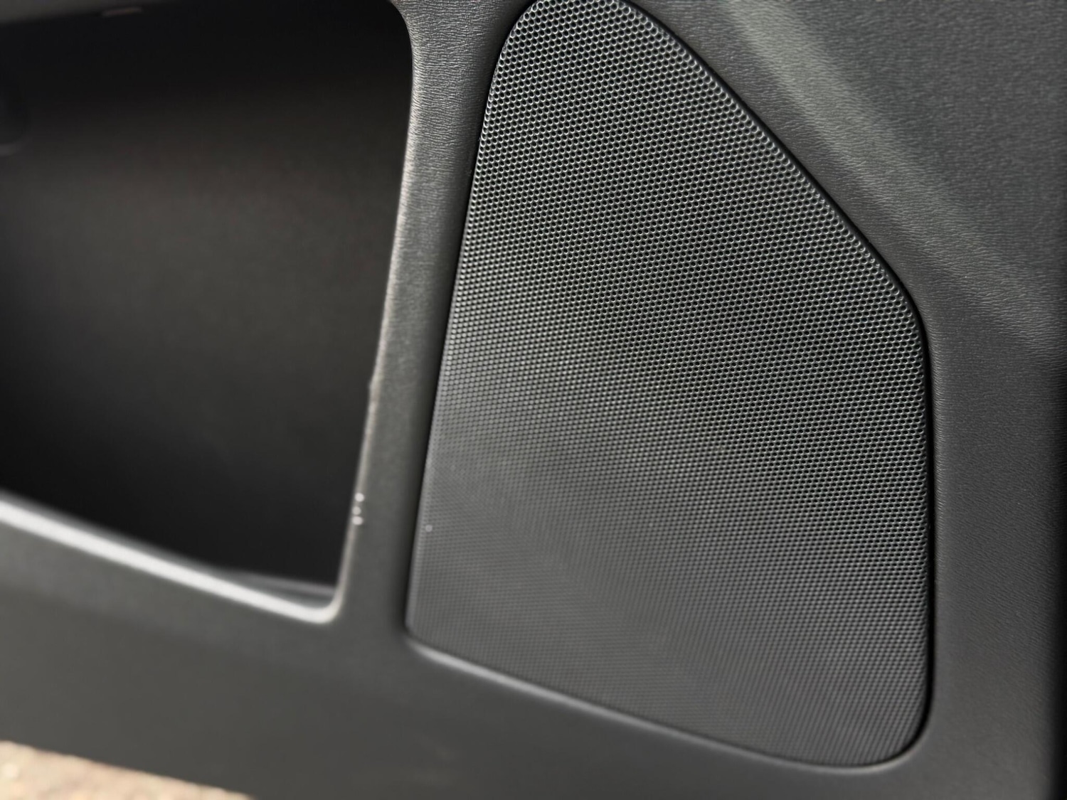 Used Volvo XC60 for sale - 77705327: Photo 75