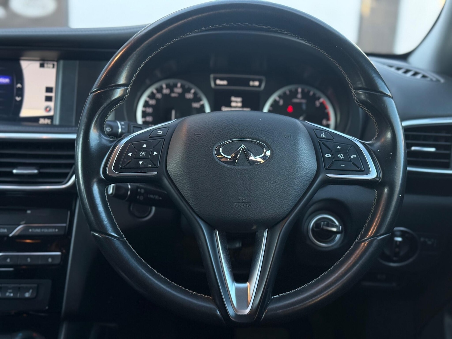 Used Infiniti Q30 2018 for sale - 77131631: Photo 43
