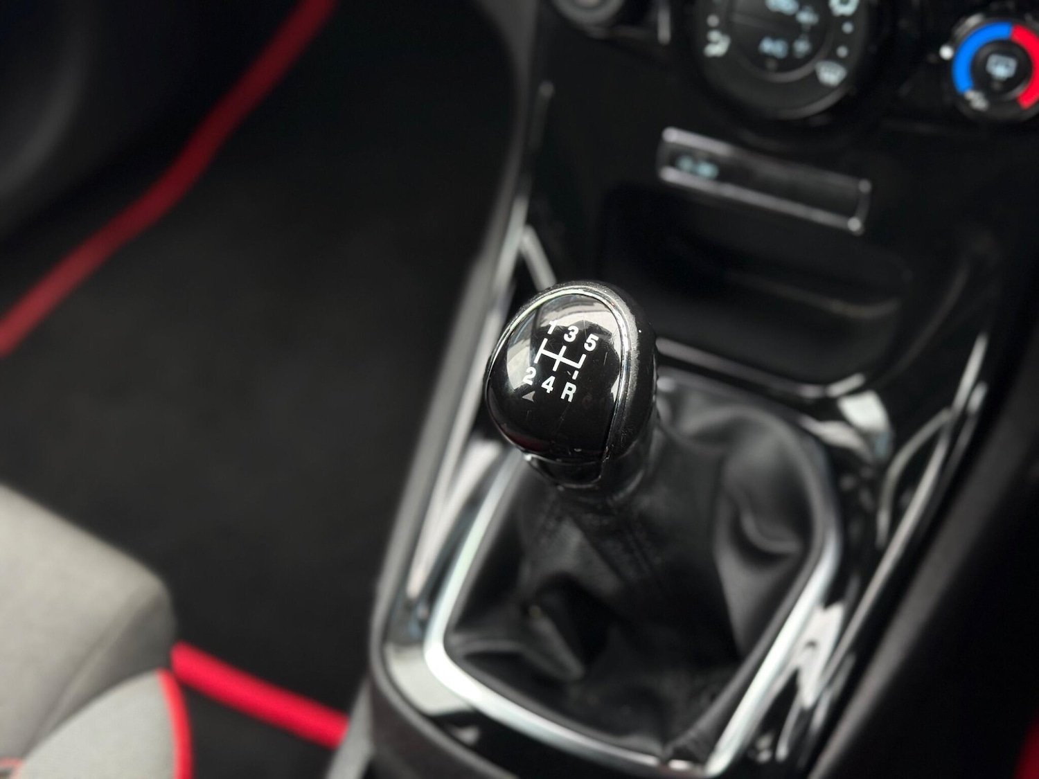 Used Ford Fiesta 2015 for sale - 77550503: Photo 58