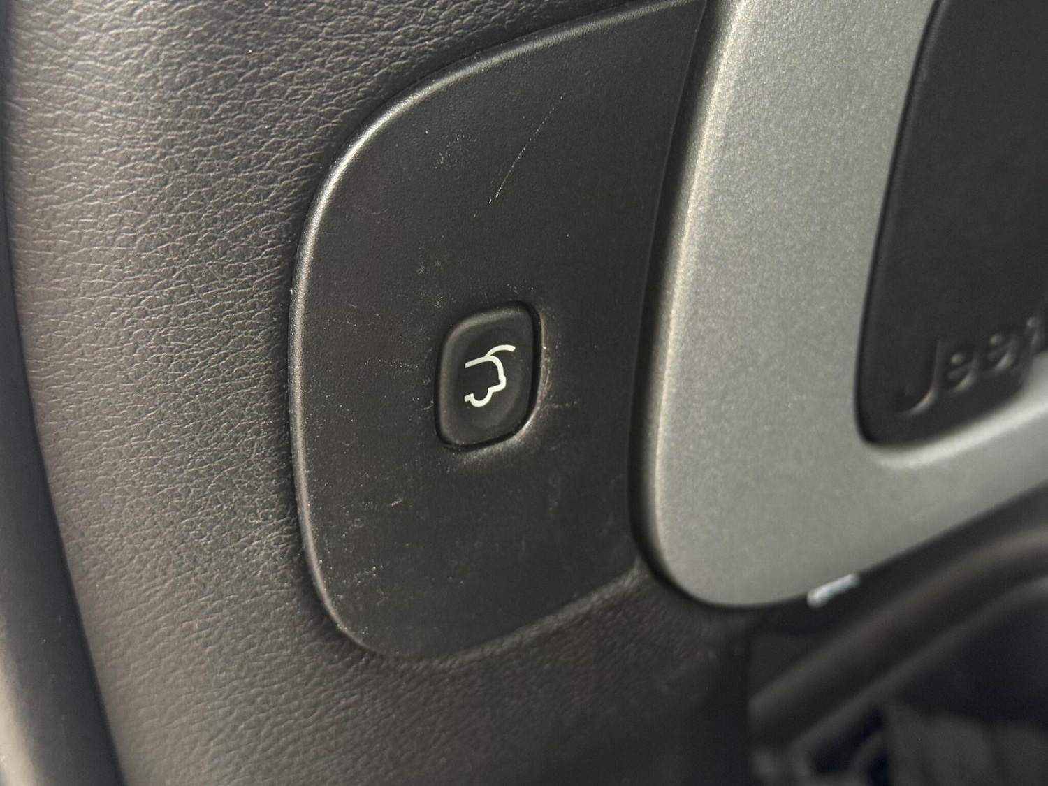 Used Jeep Cherokee for sale - 77853623: Photo 54