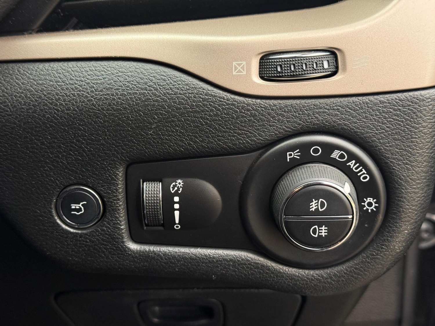 Used Jeep Cherokee for sale - 77853623: Photo 84