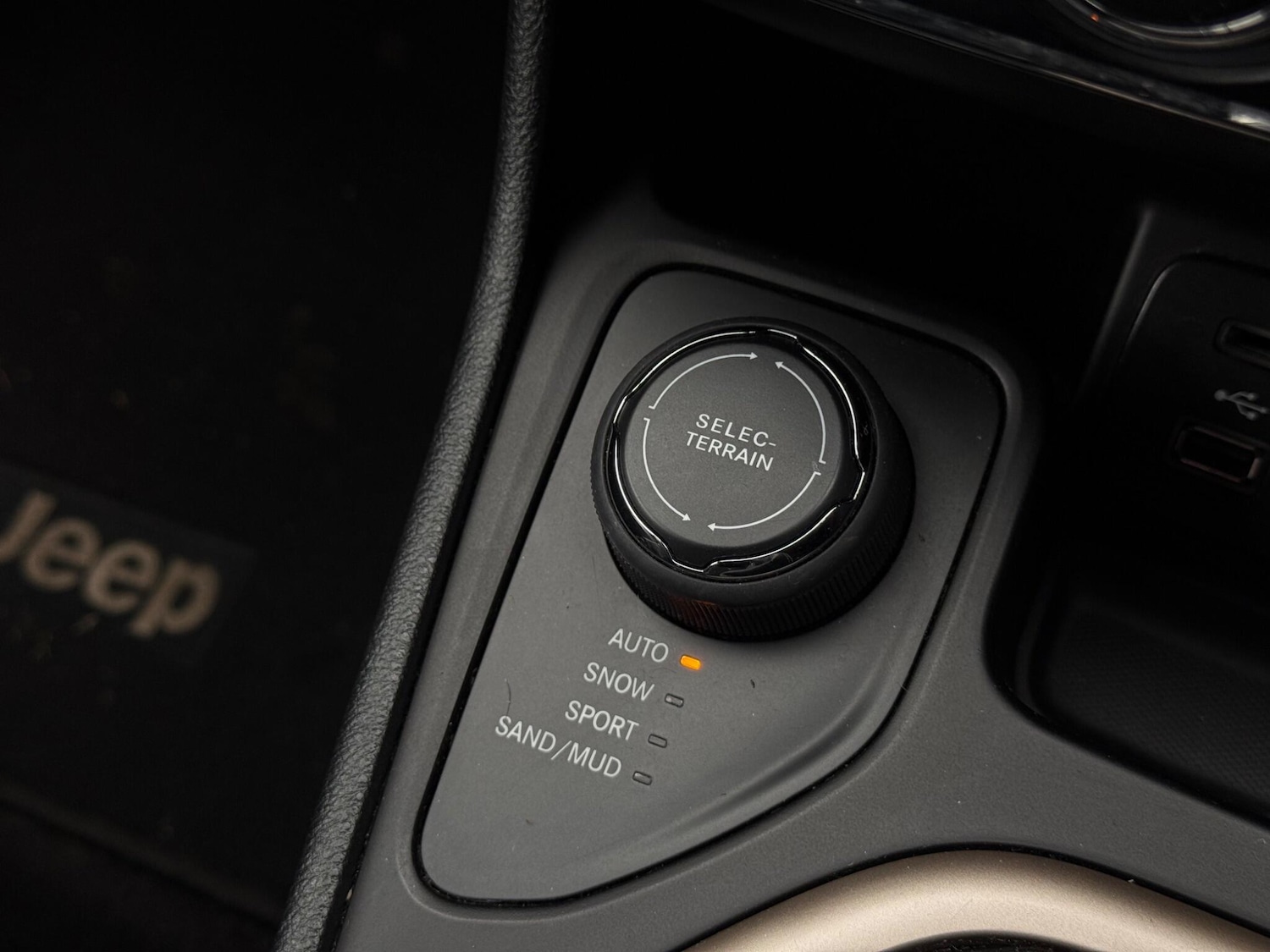 Used Jeep Cherokee for sale - 77853623: Photo 86