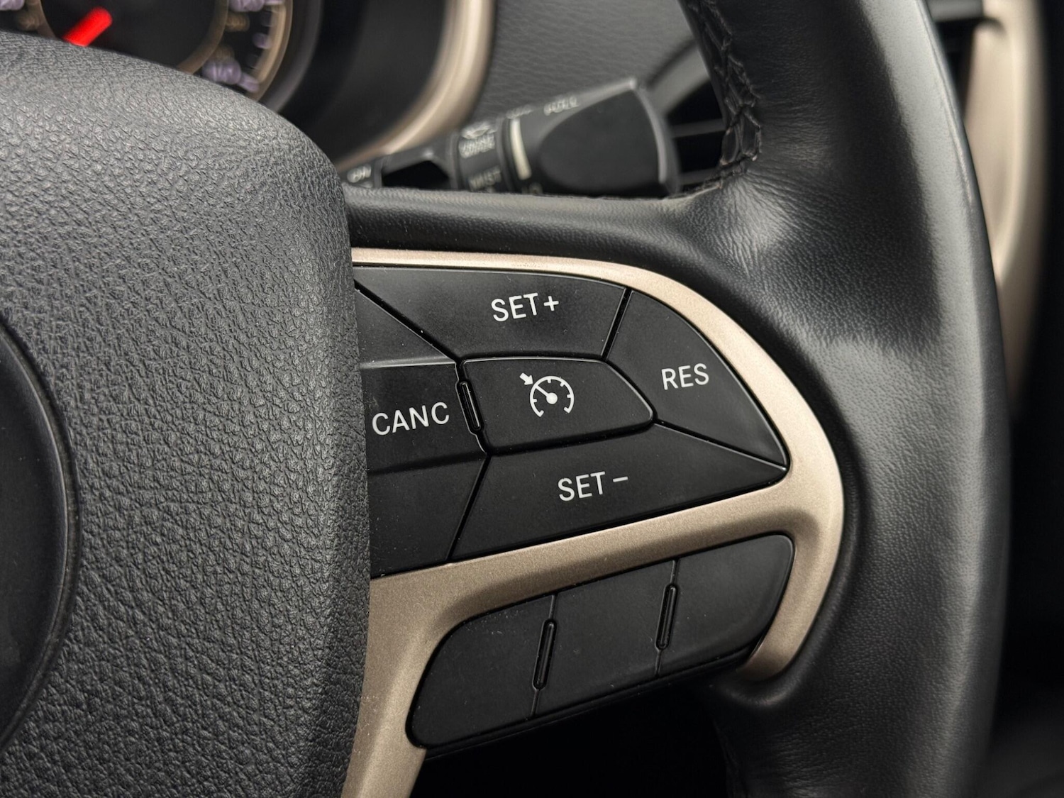 Used Jeep Cherokee for sale - 77853623: Photo 97