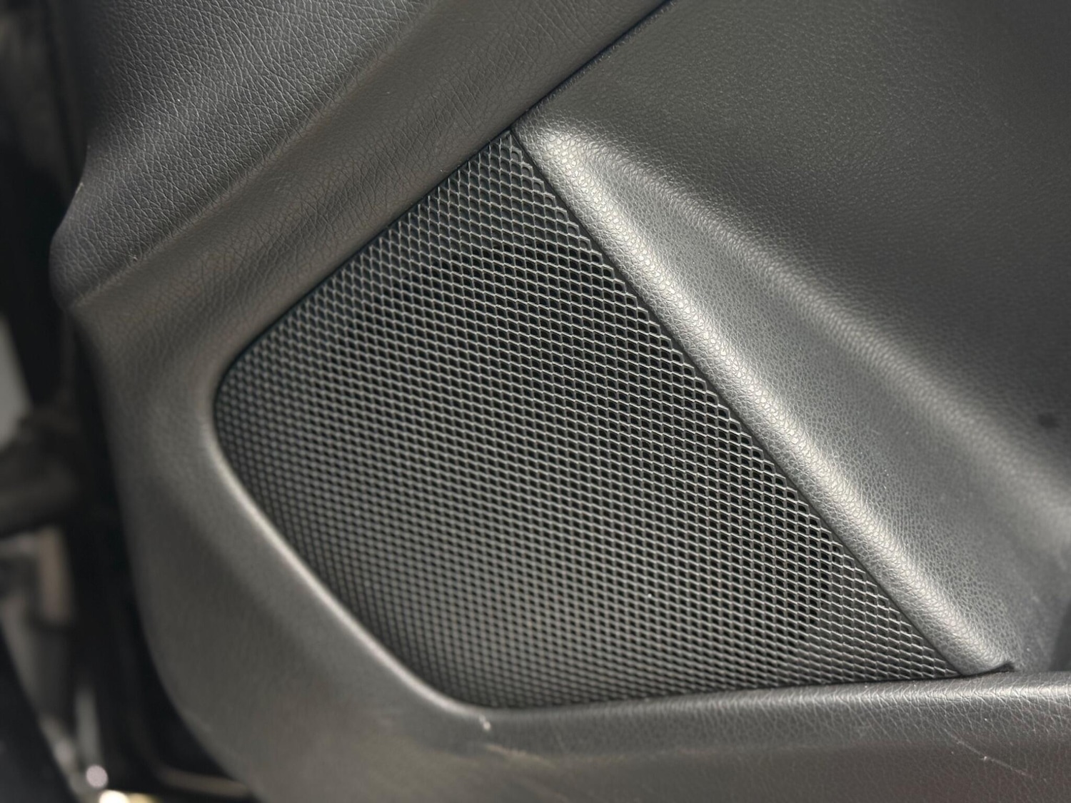 Used Mercedes-Benz A-Class 2016 for sale - 77425468: Photo 90