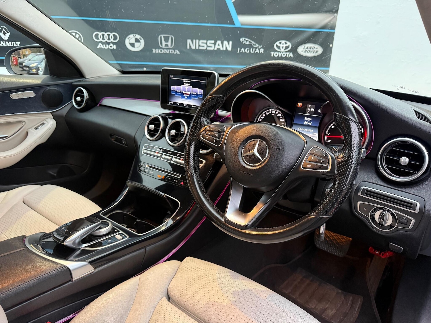 Used Mercedes-Benz C Class 2015 for sale - 77066680: Photo 26