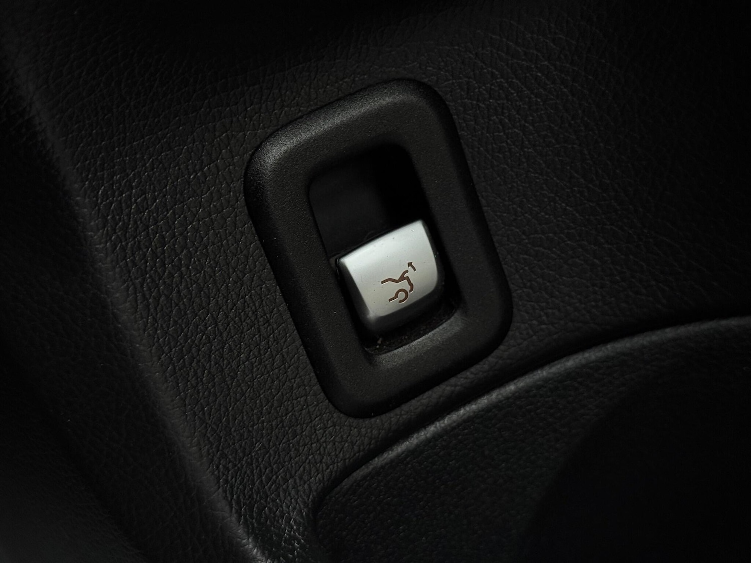 Used Mercedes-Benz C Class 2015 for sale - 77066680: Photo 53