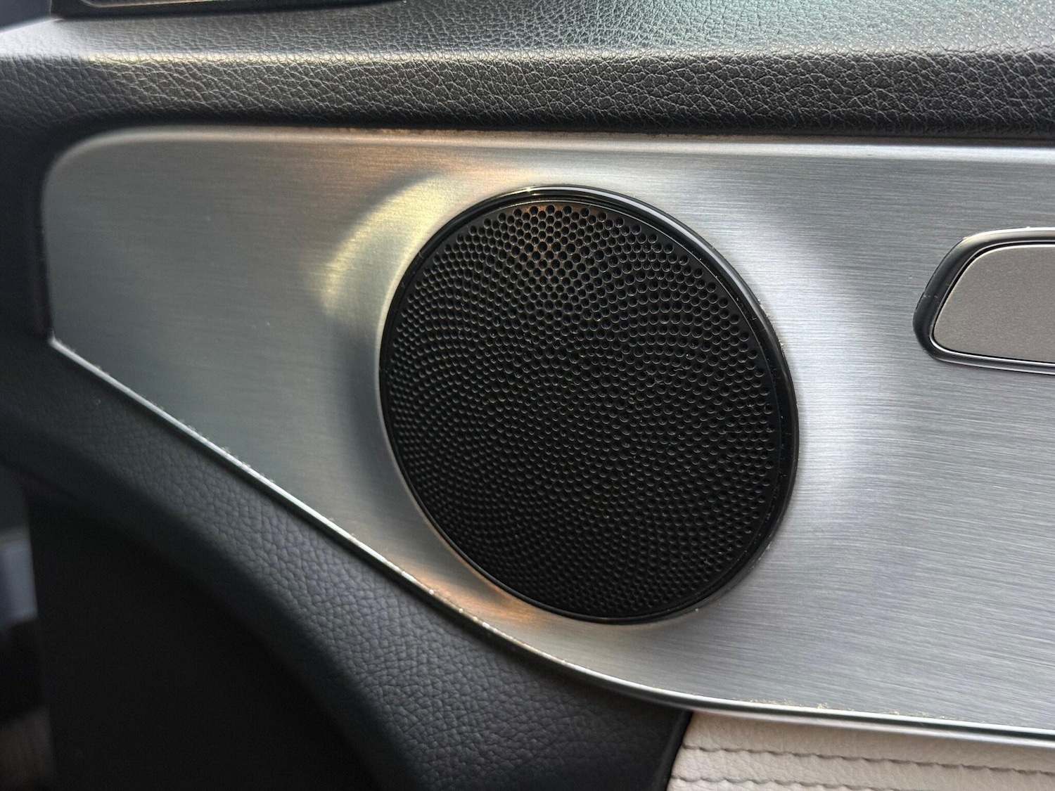 Used Mercedes-Benz C Class 2015 for sale - 77066680: Photo 55