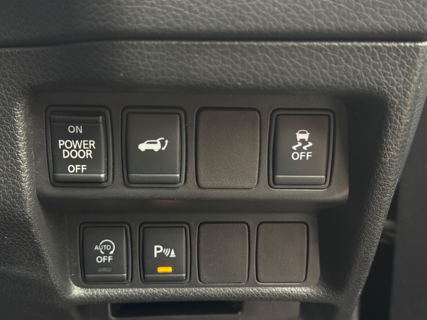 Used Nissan X-Trail 2016 for sale - 77625262: Photo 90