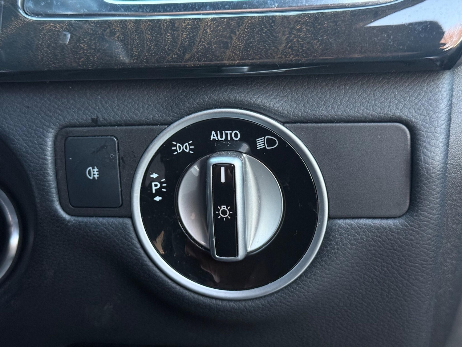 Used Mercedes-Benz CLS 2012 for sale - 76801053: Photo 52