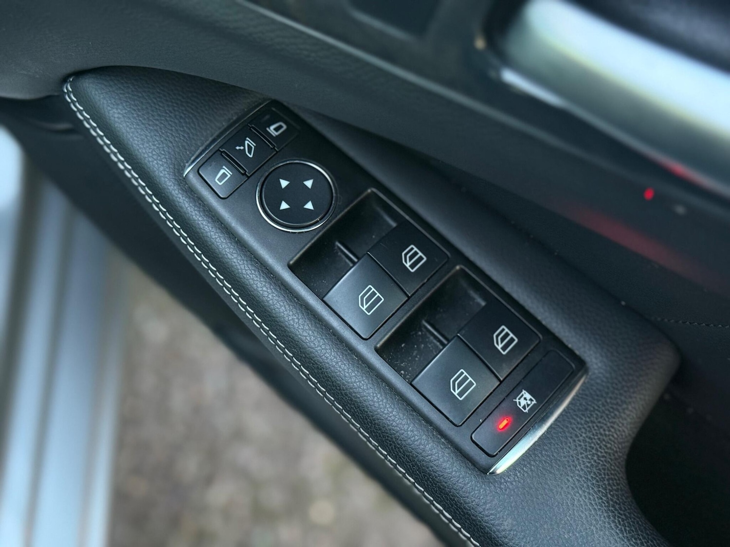 Used Mercedes-Benz CLS 2012 for sale - 76801053: Photo 55