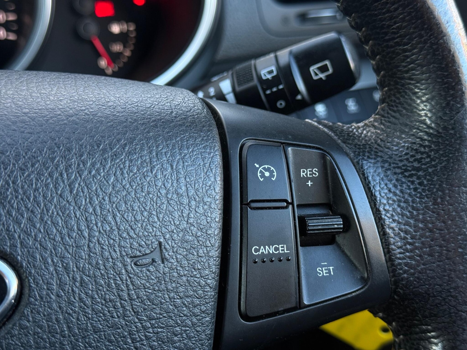 Used Kia Sorento 2010 for sale - 76780752: Photo 46