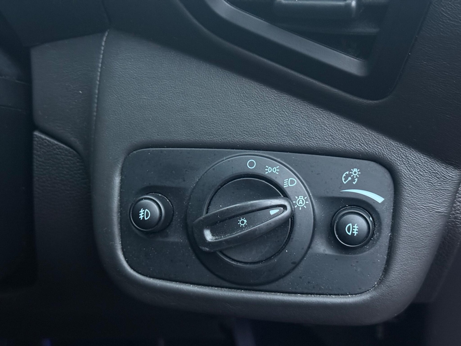 Used Ford Kuga 2017 for sale - 76886737: Photo 48