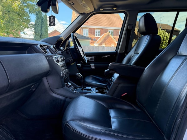 Used Land Rover Discovery 4 2011 for sale - 76299492: Photo 32