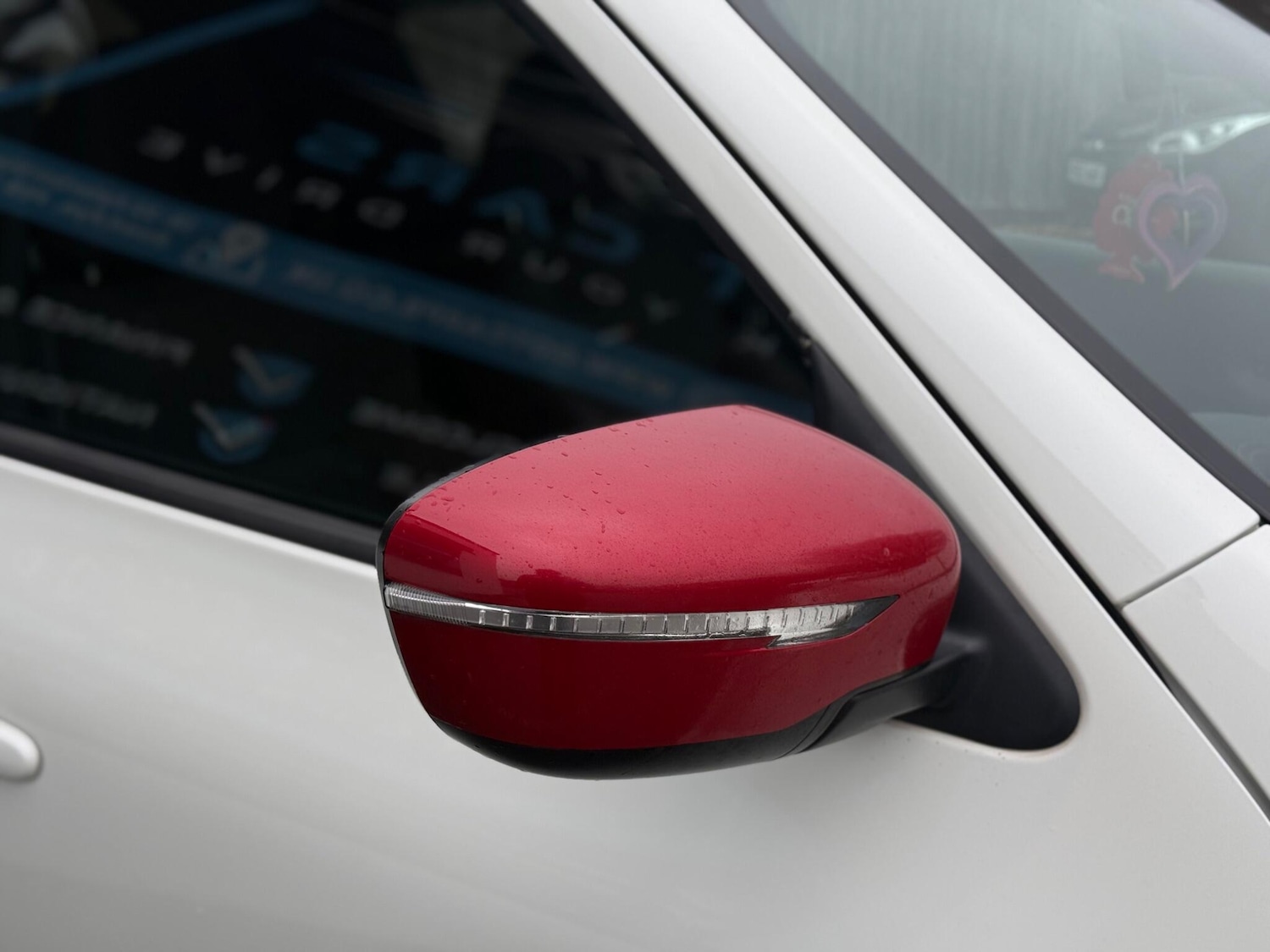 Used Nissan Juke 2015 for sale - 77456104: Photo 23