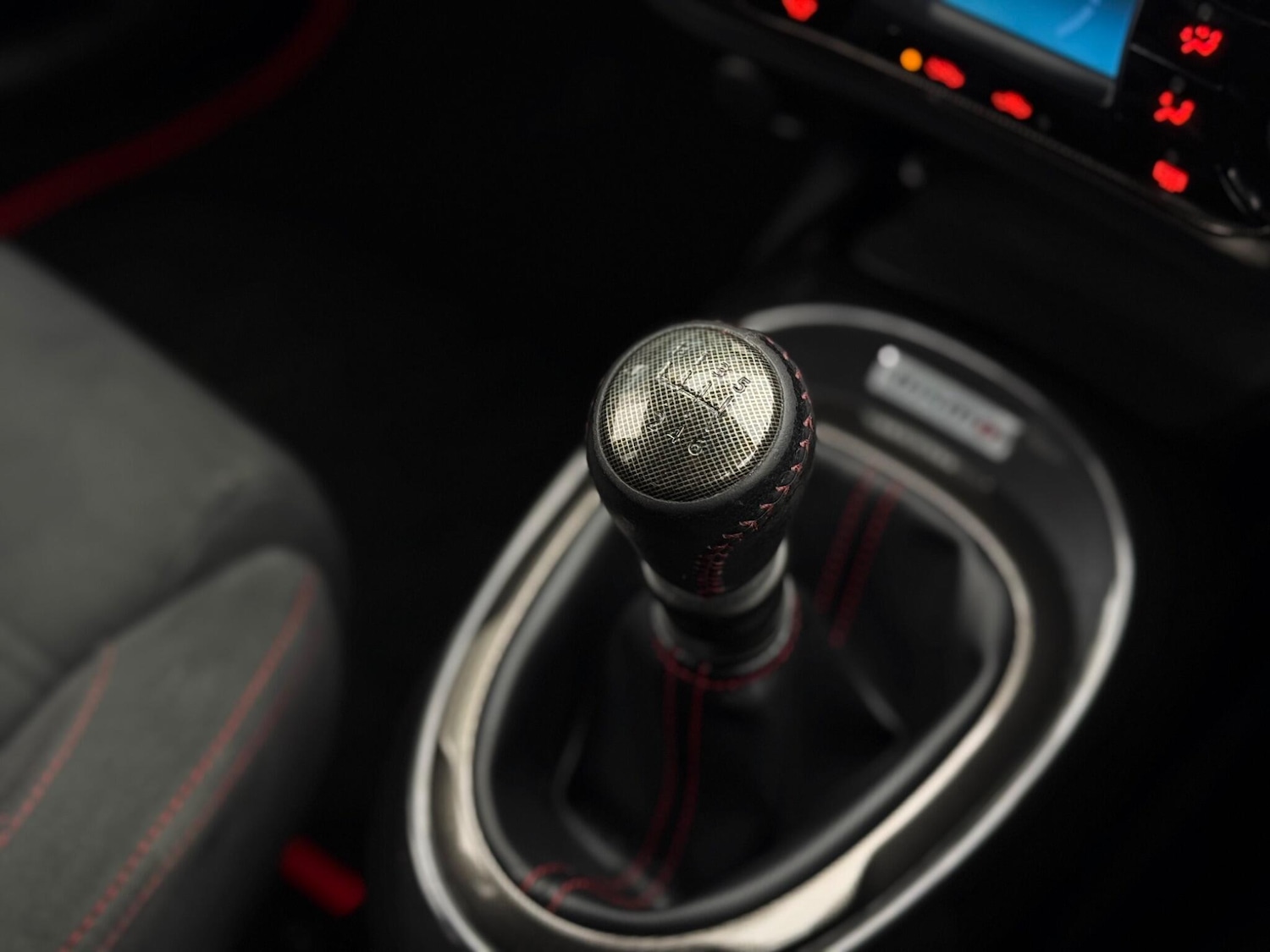 Used Nissan Juke 2015 for sale - 77456104: Photo 63