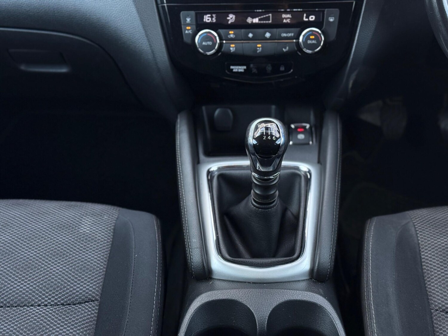 Used Nissan Qashqai 2015 for sale - 77940490: Photo 54