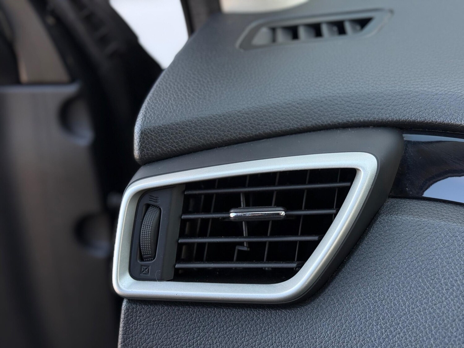 Used Nissan Qashqai 2015 for sale - 77940490: Photo 64