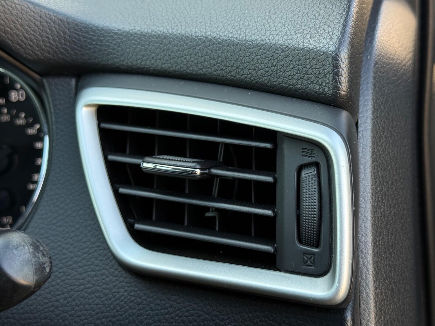 Used Nissan Qashqai 2015 for sale - 77940490: Photo 72