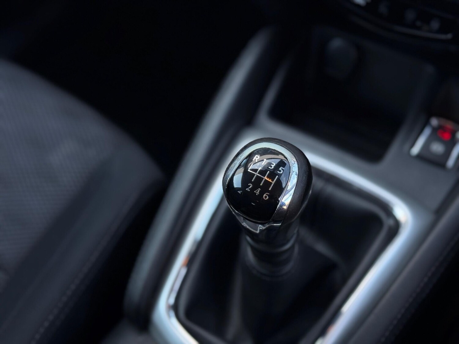 Used Nissan Qashqai 2015 for sale - 77940490: Photo 75