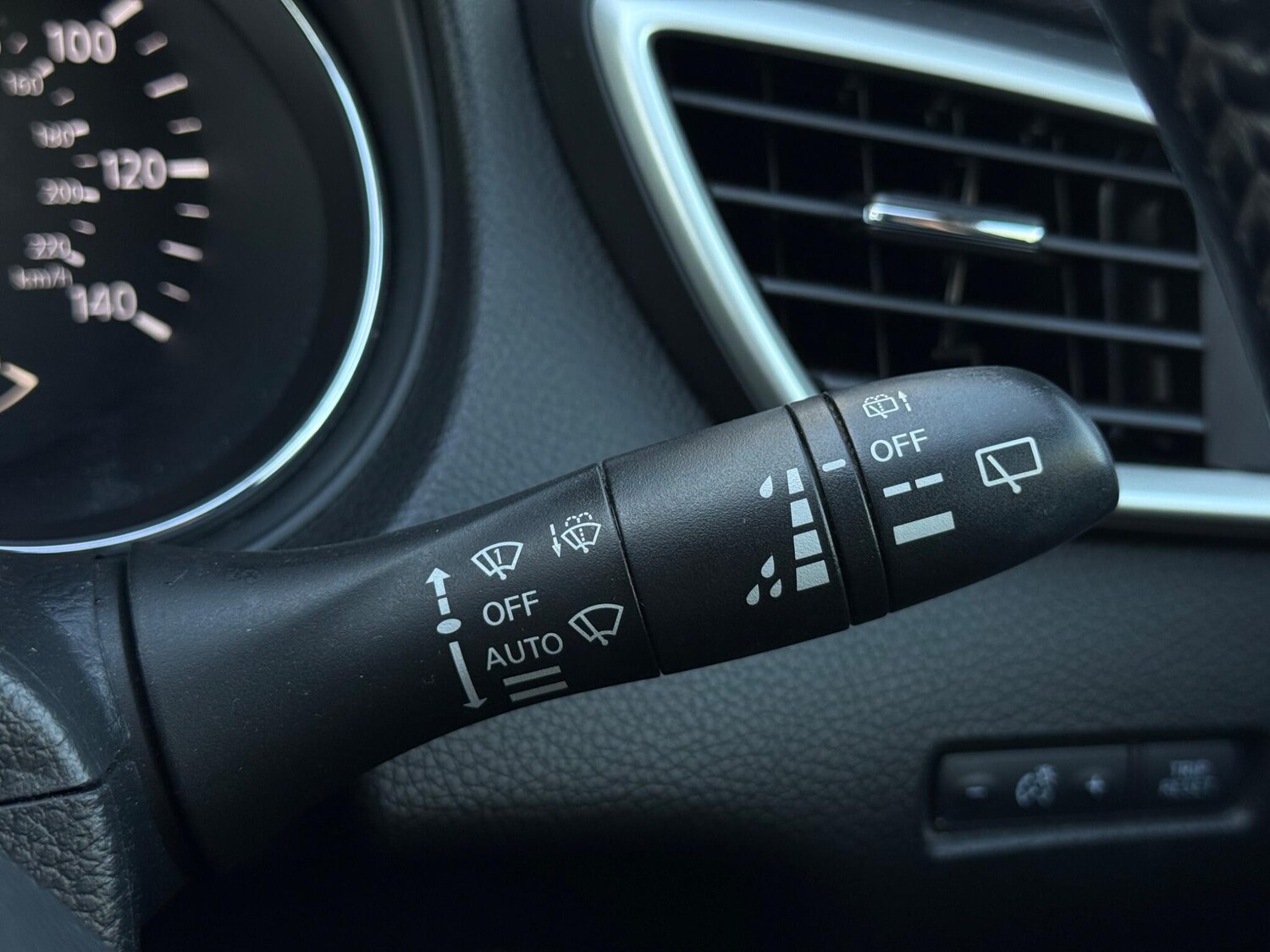 Used Nissan Qashqai 2015 for sale - 77940490: Photo 87